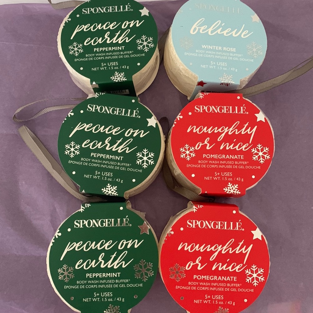 Spongelle ornament shower sponges